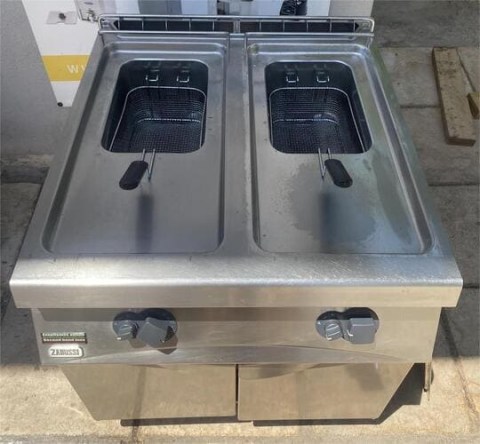 Φριτέζα Αερίου Διπλή Επιδαπέδια 10+10Lt ZANUSSI Μεταχειρισμένη